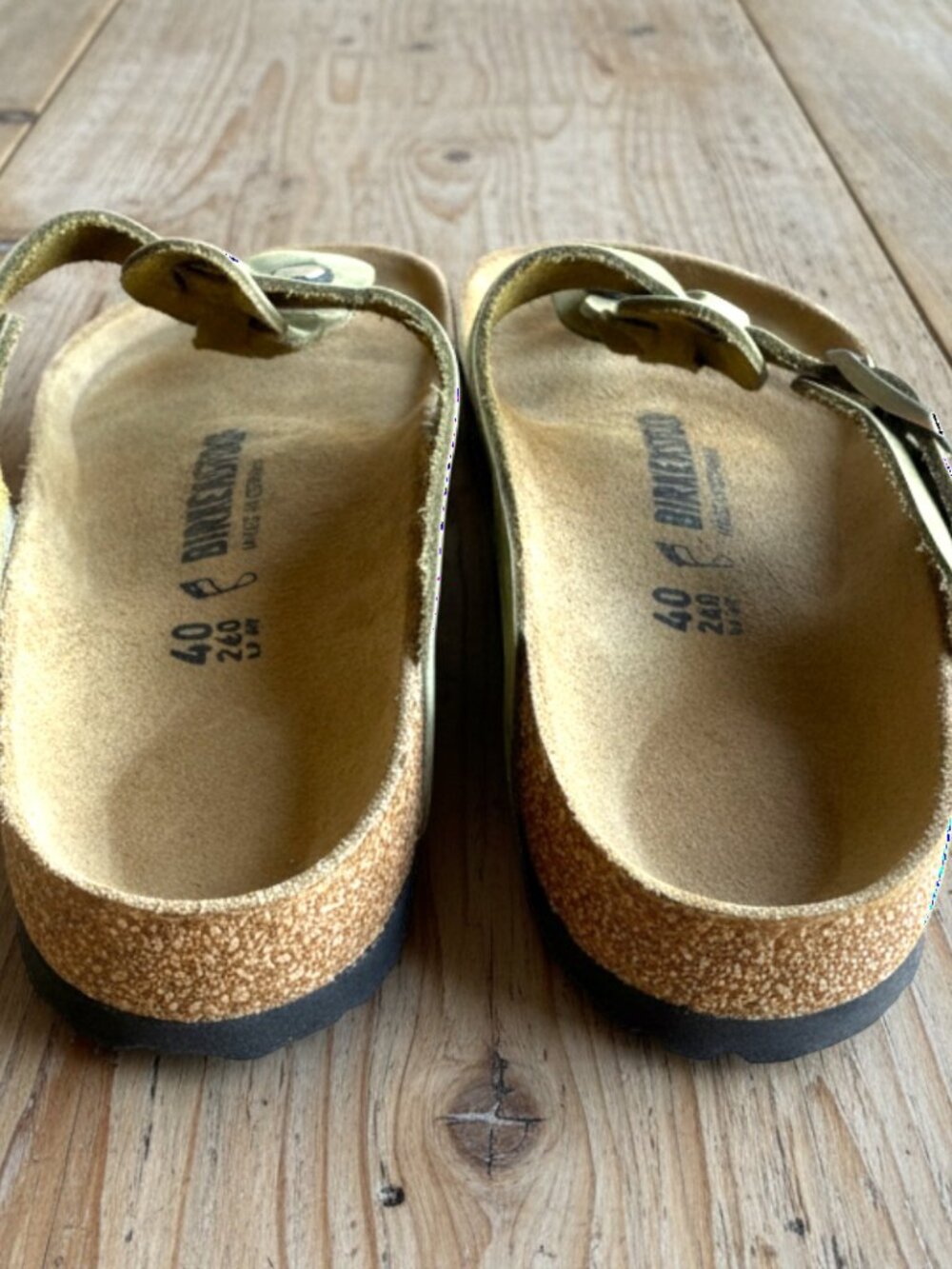Birkenstock Gizeh Light Olive Green Oiled Leather Sandals Womens 9–9.5 EU 40 - Picture 10 of 12